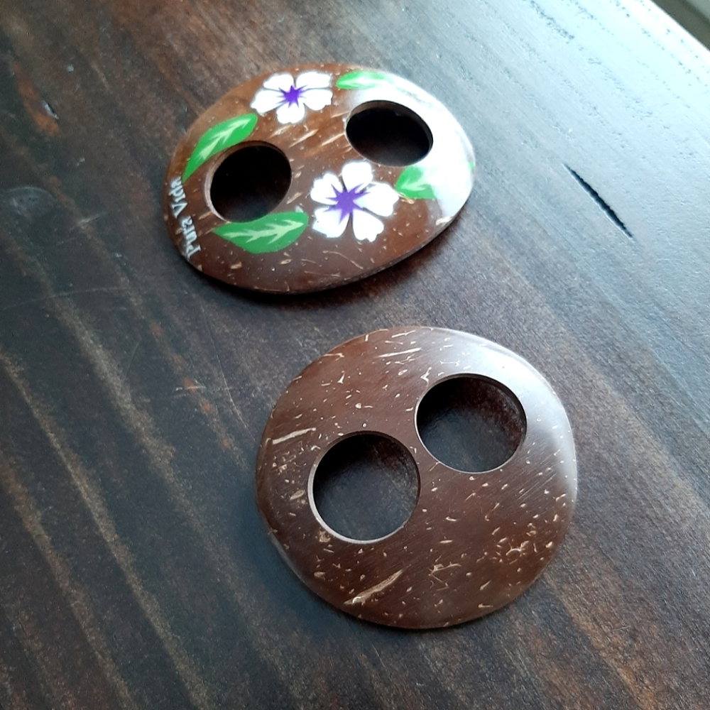 Lot of Coconut Shell Sarong buckles